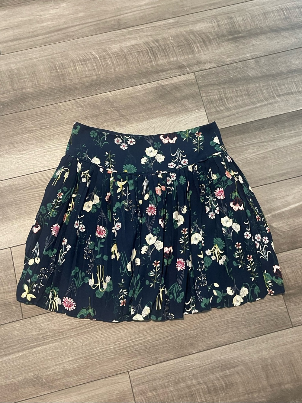 Ann Taylor LOFT Valley Floral Pleated Skirt Size 4
